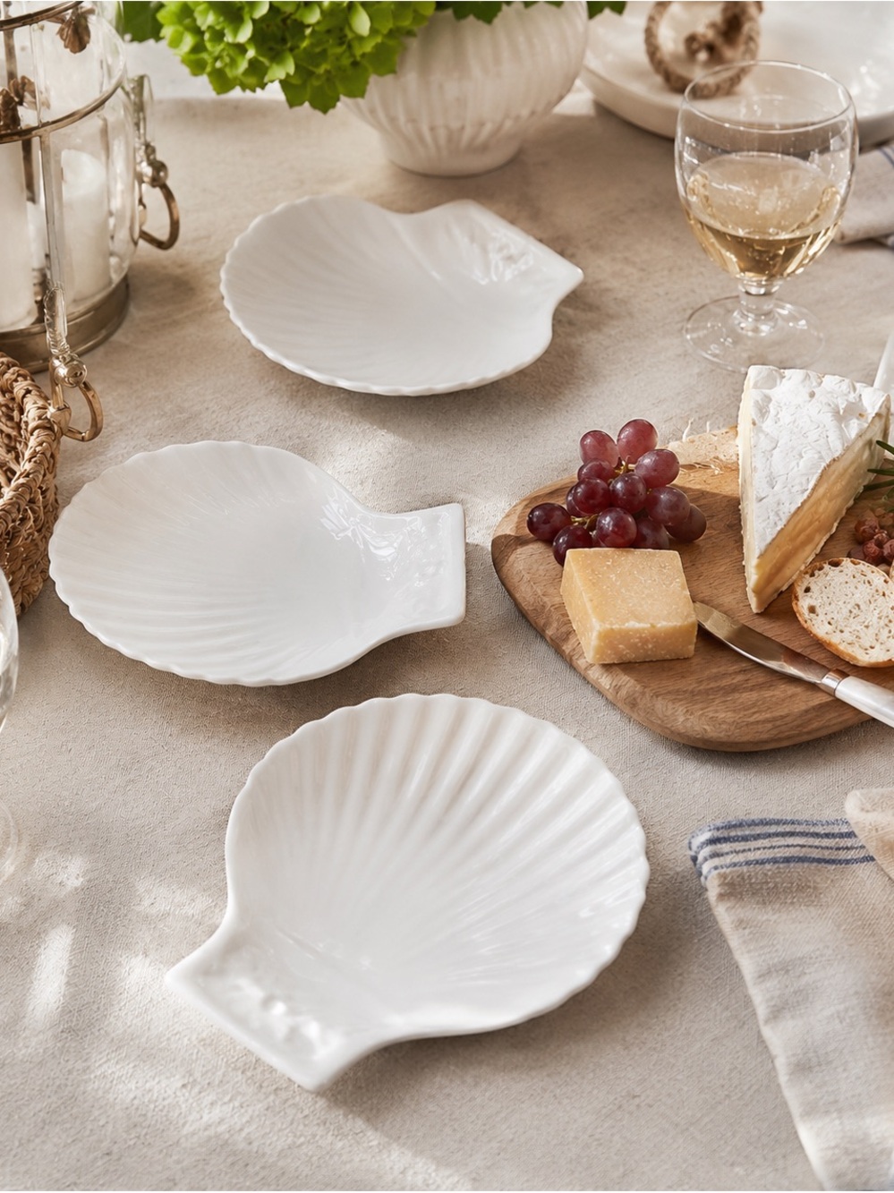 Scallop Shell China Plates - Set of 4 - Picture 3 of 10